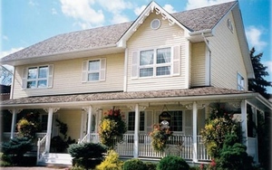 ABAGALES VICTORIAN HOT TUB AND SUITES BED AND BREAKFAST